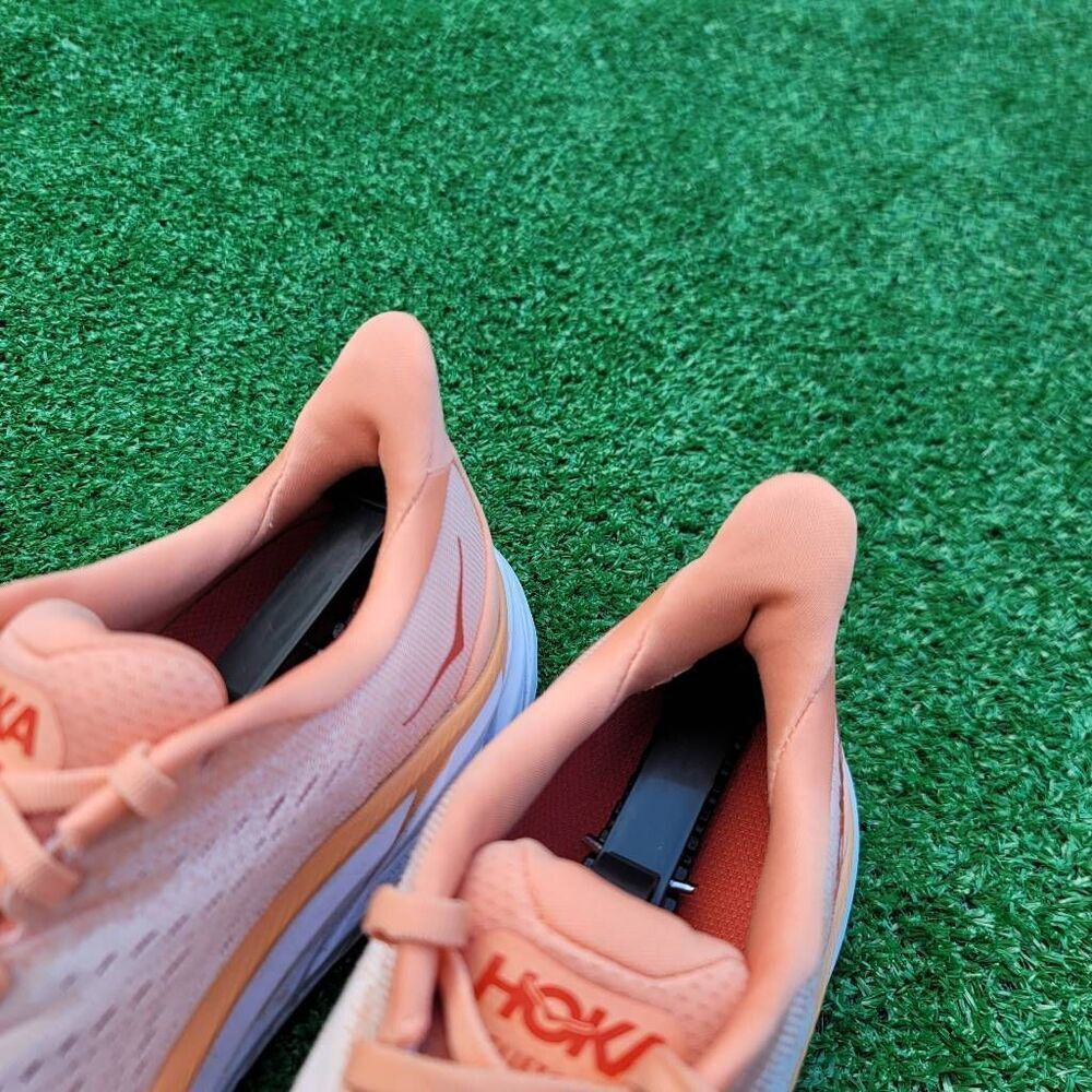 Hoka One One Clifton 8 - Women's running shoes - Size 8.5B - Picture 6 of 11